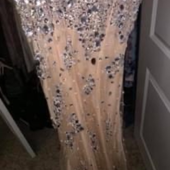 Jovani Prom Dress - Picture 3 of 4